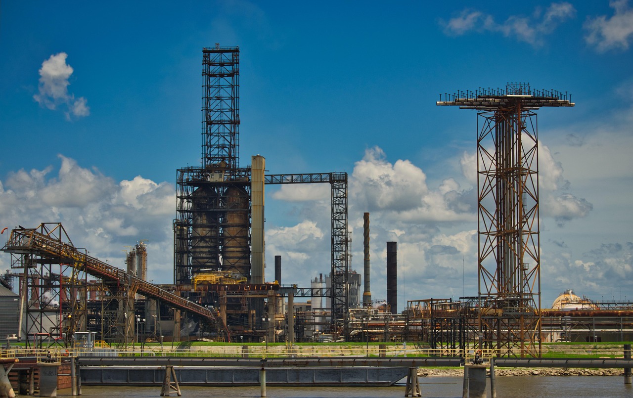 oil refinery, nature, industry, oil, mineral oil, architecture, factory, factory building, pipeline, towers, rusty, industrial plant, ugly, old, heavy industry, stole, usa, new orleans, plant